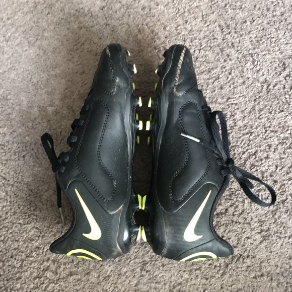 Nike Tiempo soccer cleats - Picture 5 of 7